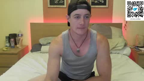 Snapshot of frenchhornybibs chatting on 16, 5, 2026 French Horny Bibs online show from 16, 5, 2026