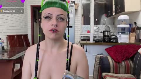 freyaa_sorceress online show from 8, 10, 2025