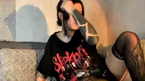 freyablow online show from 15, 7, 2026