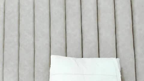 FreyaMoller  online show from 8, 4, 2026