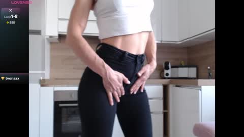 Snapshot of freyamuse chatting on 8, 5, 2026 FreyaMuse online show from 8, 5, 2026