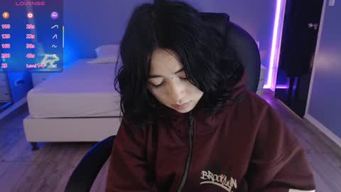 frida_lassi_ online show from 25, 1, 2025