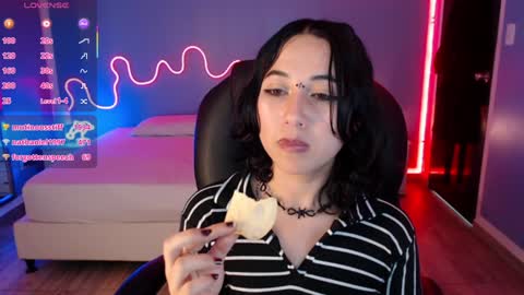 frida_lassi_ online show from 7, 2, 2025