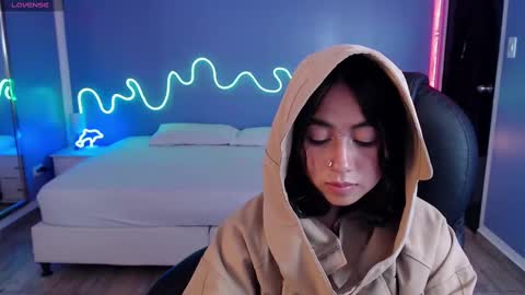 frida_lassi_ online show from 25, 2, 2025