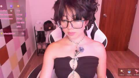 frida_lassi_ online show from 10, 4, 2026