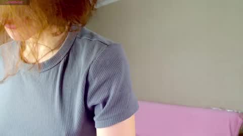 Snapshot of fridacure chatting on 5, 1, 2025 Frida online show from 5, 1, 2025