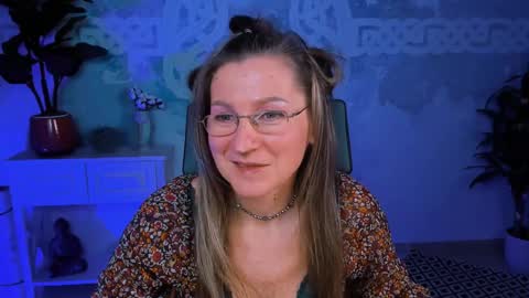 Frida Tander online show from 30, 1, 2025