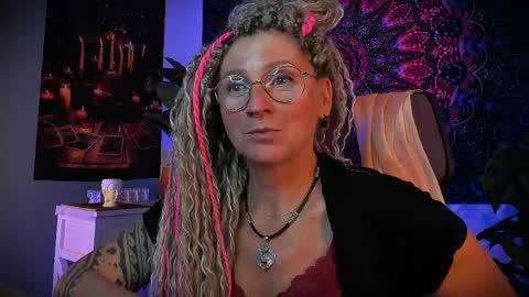 Frida Tander online show from 7, 6, 2026