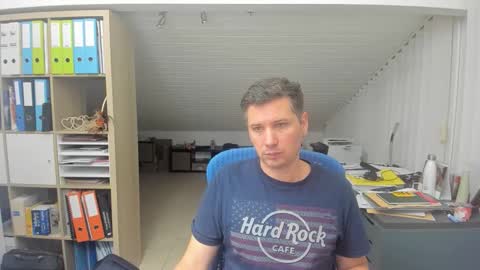 Snapshot of frikits chatting on 1, 10, 2025 Francois online show from 1, 10, 2025