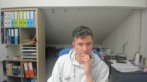 Snapshot of frikits chatting on 24, 11, 2025 Francois online show from 24, 11, 2025