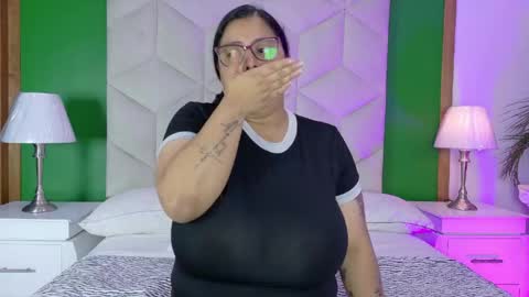 Lucy online show from 28, 4, 2026