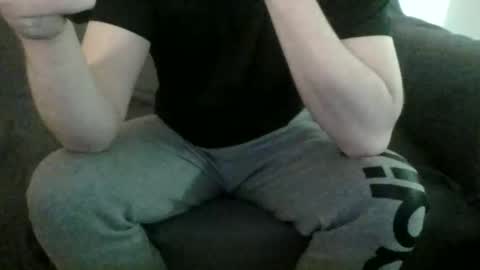 Snapshot of frowx chatting on 5, 1, 2025 Frowxy online show from 5, 1, 2025