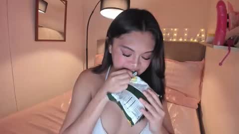 Snapshot of fuckalicious_ella chatting on 13, 3, 2026 ella online show from 13, 3, 2026