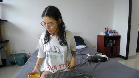 Lauuuu n TheLuckyGuy online show from 3, 1, 2025