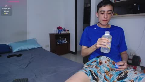 Lauuuu n TheLuckyGuy online show from 4, 2, 2025