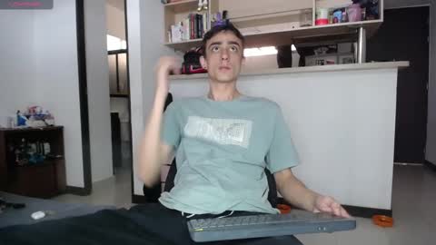 Lauuuu n TheLuckyGuy online show from 22, 2, 2025