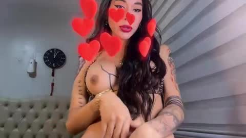 Snapshot of fuckgirl4you chatting on 5, 1, 2025 khalifa online show from 5, 1, 2025