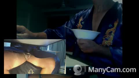 Snapshot of fullballbag chatting on 4, 12, 2025 fullballbag online show from 4, 12, 2025