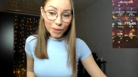 Snapshot of fun__nd__bun chatting on 10, 10, 2025 fun__nd__bun online show from 10, 10, 2025