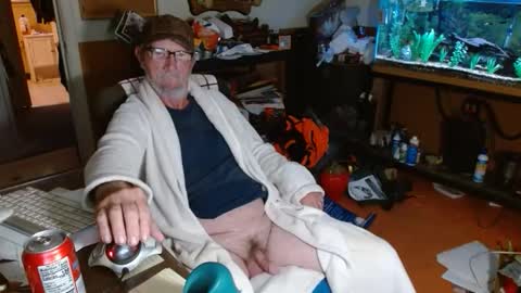 Snapshot of funmike2000 chatting on 9, 5, 2026 mike online show from 9, 5, 2026