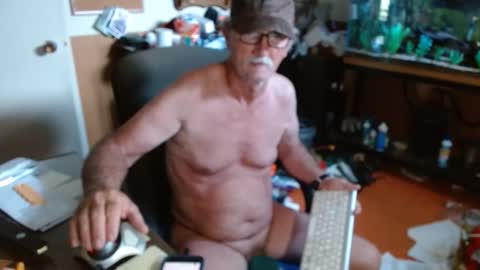 Snapshot of funmike2000 chatting on 7, 6, 2026 mike online show from 7, 6, 2026