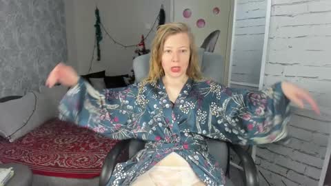 Snapshot of funny_bunny4 chatting on 11, 1, 2025 funny_bunny4 online show from 11, 1, 2025