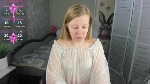 Snapshot of funny_bunny4 chatting on 30, 11, 2025 funny_bunny4 online show from 30, 11, 2025