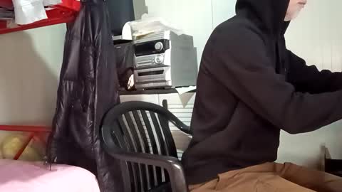Italian men online show from 10, 5, 2026