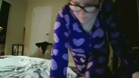 fuzzypeaches87 online show from 21, 4, 2026