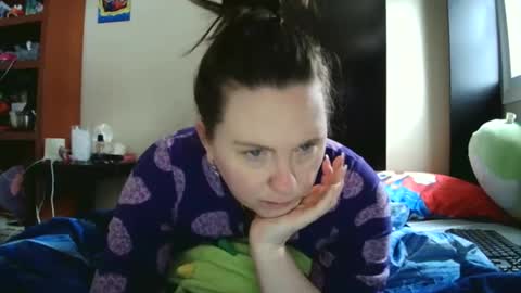 fuzzypeaches87 online show from 21, 4, 2026