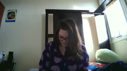 fuzzypeaches87 online show from 22, 4, 2026