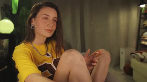 Snapshot of g_ia chatting on 19, 2, 2025 G online show from 19, 2, 2025