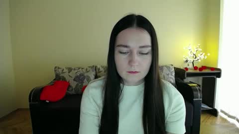 Snapshot of gabby_di chatting on 7, 5, 2026 Jaklin online show from 7, 5, 2026