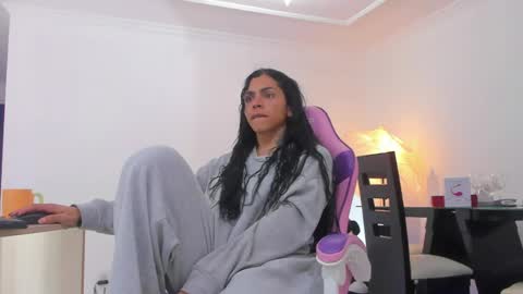 Snapshot of gabbygrey1 chatting on 13, 5, 2026 Gabby Grey online show from 13, 5, 2026