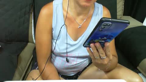 gaby  layla online show from 25, 2, 2025