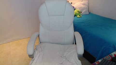 .  online show from 8, 2, 2025