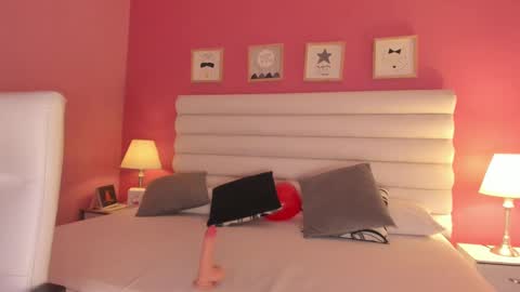 Gabriela salgado online show from 15, 2, 2025