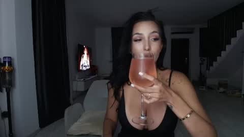 i love to squirt online show from 3, 7, 2026