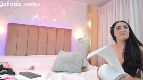 gabriella_santoss online show from 3, 1, 2025