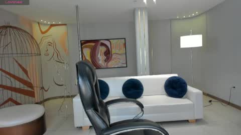 Gabriella Lee online show from 23, 4, 2026