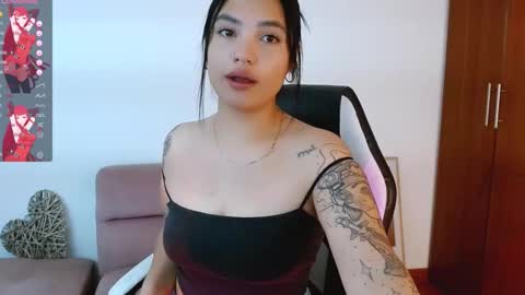 Snapshot of gaby_saikozz chatting on 4, 10, 2025 My name is Gabriela.. nice to meet you thumbs up please its very important to me online show from 4, 10, 2025