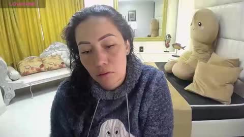 Snapshot of gaby_trent chatting on 13, 2, 2025 gabriela online show from 13, 2, 2025