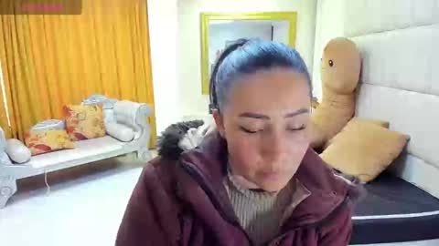 Snapshot of gaby_trent chatting on 12, 3, 2025 gabriela online show from 12, 3, 2025