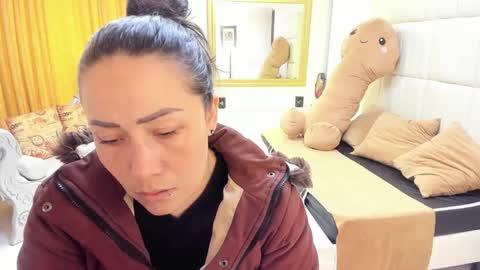 Snapshot of gaby_trent chatting on 14, 10, 2025 gabriela online show from 14, 10, 2025