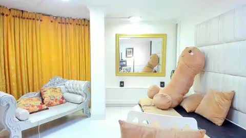 Snapshot of gaby_trent chatting on 20, 10, 2025 gabriela online show from 20, 10, 2025