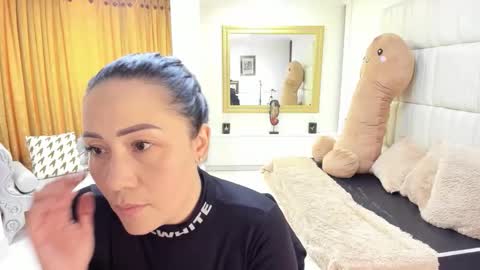 Snapshot of gaby_trent chatting on 13, 11, 2025 gabriela online show from 13, 11, 2025