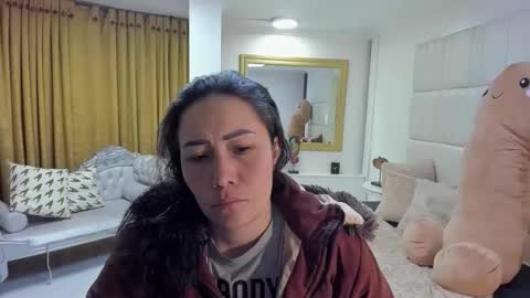 Snapshot of gaby_trent chatting on 15, 11, 2025 gabriela online show from 15, 11, 2025