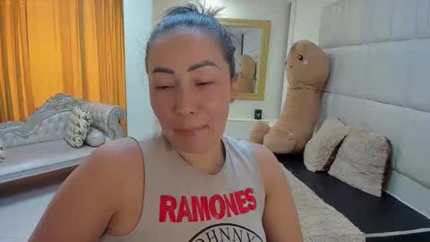 Snapshot of gaby_trent chatting on 4, 2, 2026 gabriela online show from 4, 2, 2026