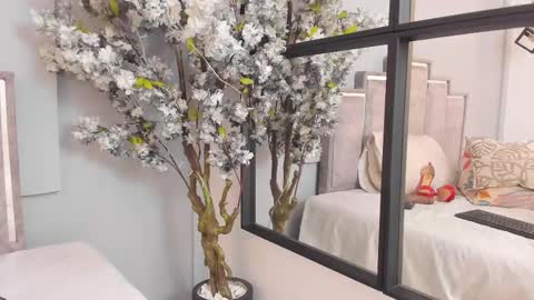 gabyyjones online show from 26, 2, 2025