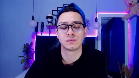 Snapshot of gaellittle chatting on 4, 2, 2025 gaellittle online show from 4, 2, 2025